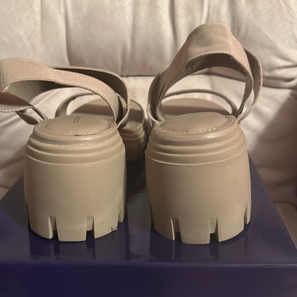 Madden Girl Platform Sandals - Picture 6 of 6